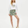 Sadie Sink Printed Bermudas – Image 3